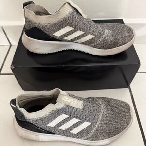 Athletic Adidas - White and Gray